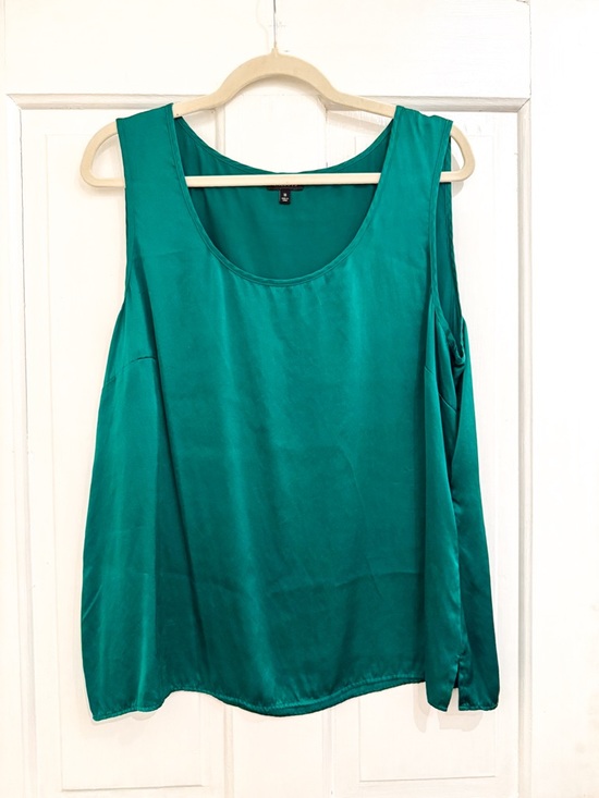 Talbots Emerald Green 100% Silk Tank Top Classic Round Neck Sleeveless Cami - Picture 2 of 5